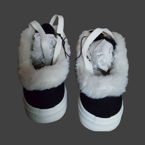 Zephyr Sneakers Black with Faux Fur Trim Lining Size 6.5 - Picture 6 of 10